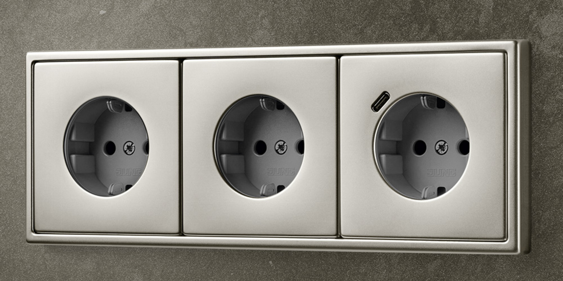 SCHUKO® Steckdosen mit USB bei Giaquinta Elektrotechnik in Elsenfeld