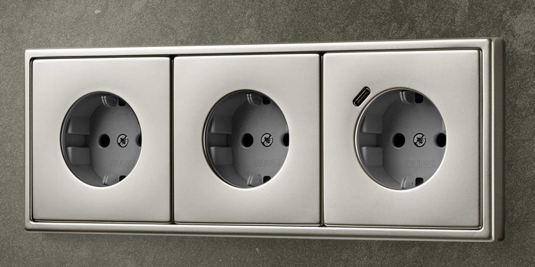SCHUKO® Steckdosen mit USB bei Giaquinta Elektrotechnik in Elsenfeld